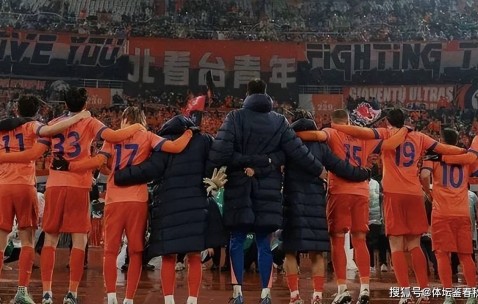 泰山亚冠退赛38天后！亚足联再出重拳，新罚单出炉，黄牌多也罚款